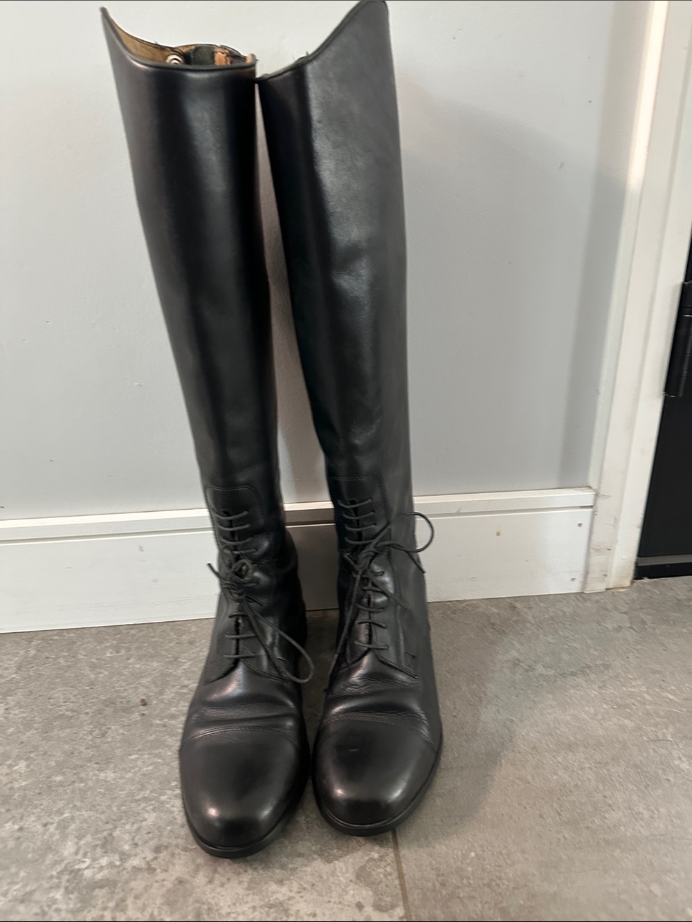 Ariat Black Leather Field Tall Riding Boots Size 7.5 Full Calf